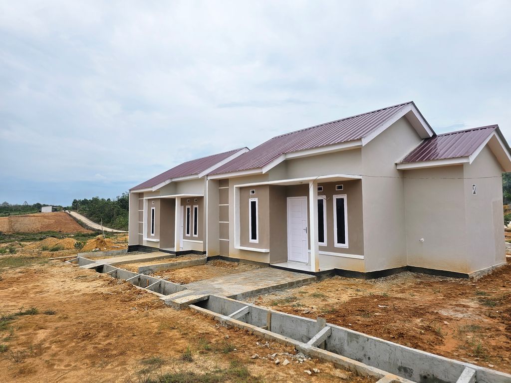 foto posisi tengah perumahan NUANSA BUMI GIRIMUKTI