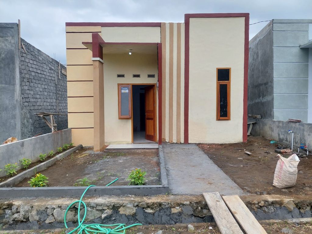 foto tampak rumah tipe 36 Baru perumahan Nisraland Residence