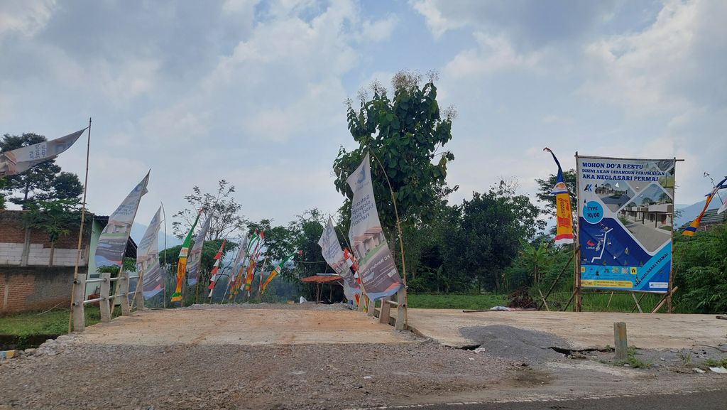 foto gerbang perumahan AKA NEGLASARI PERMAI