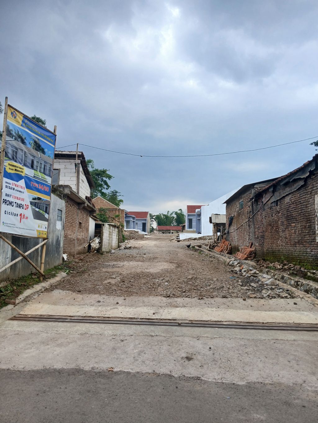 foto gerbang perumahan Kanaya Samarang Residence