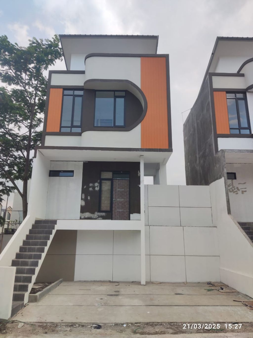 foto tampak rumah tipe 50 Compact 3 Kamar HC (651) perumahan G-Land Katapang Residence 1