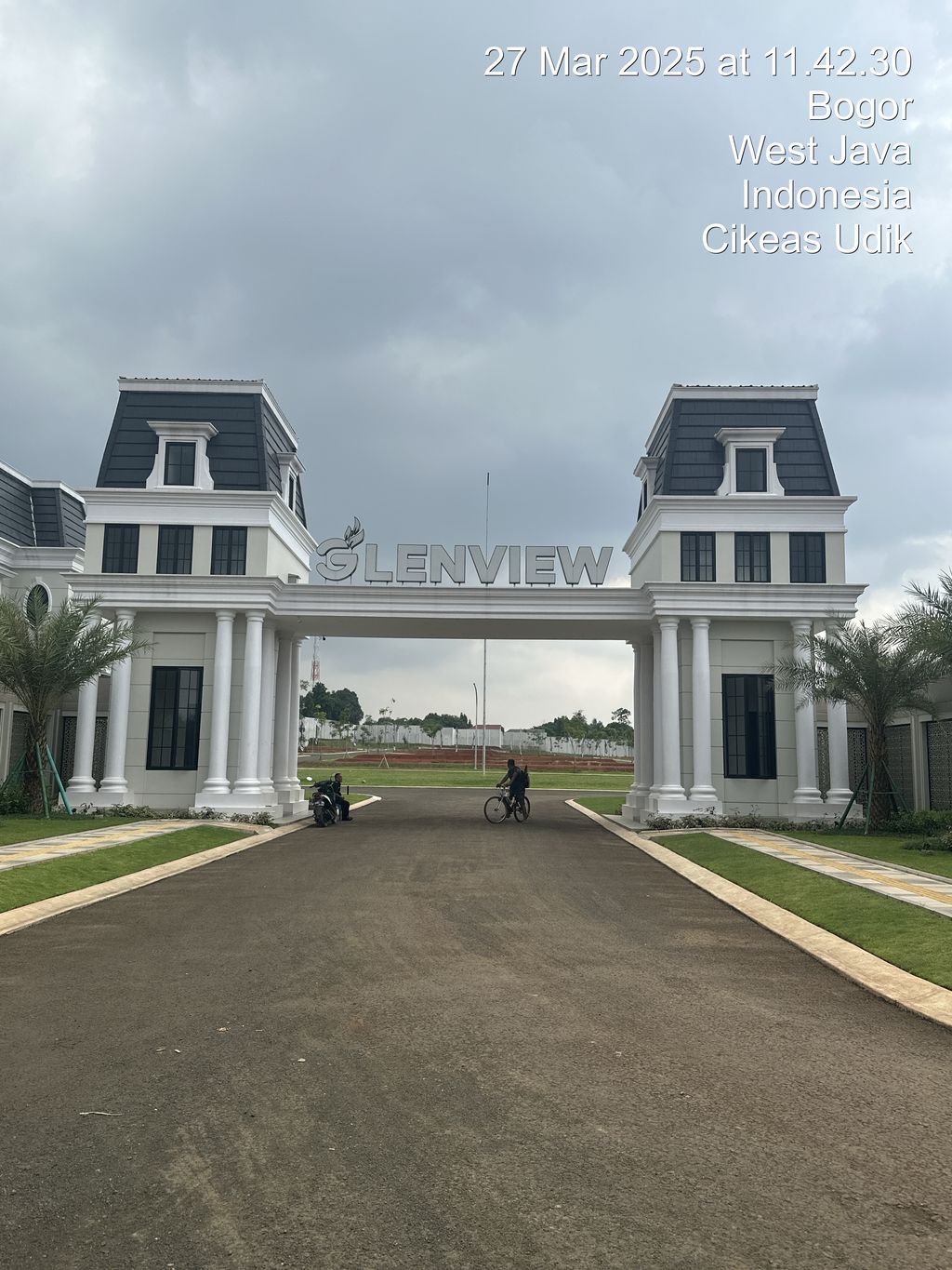 foto gerbang perumahan CitraGran Cibubur - Cluster Glenview