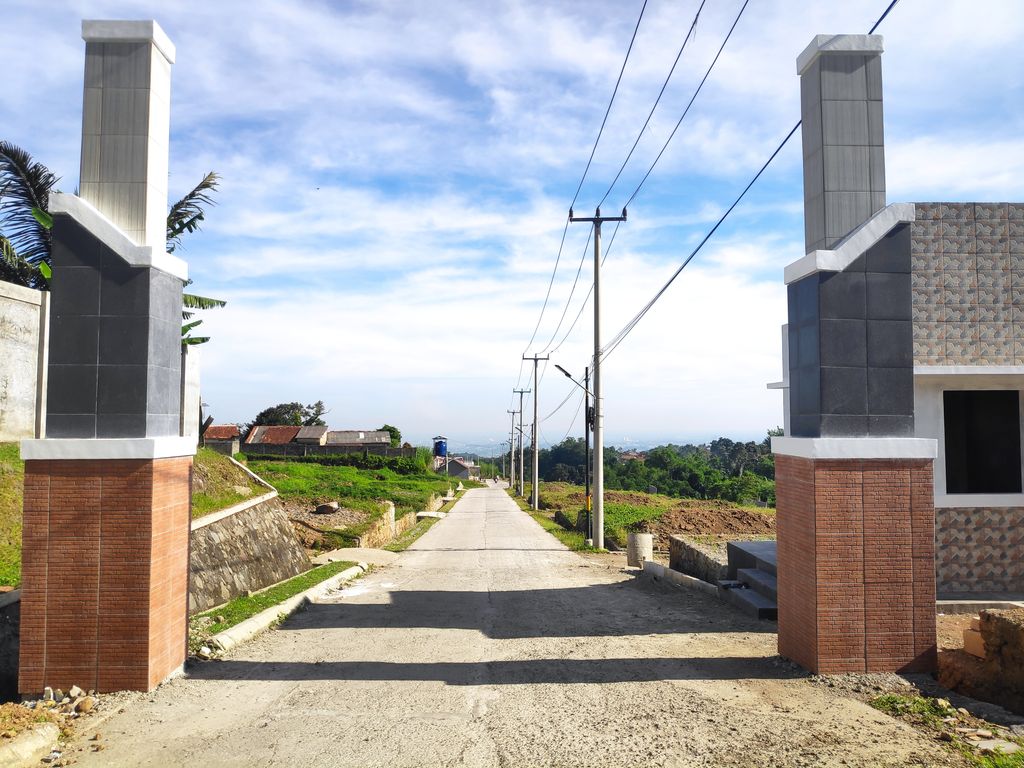 foto gerbang perumahan TAMANSARI RIVERSIDE TAHAP 2