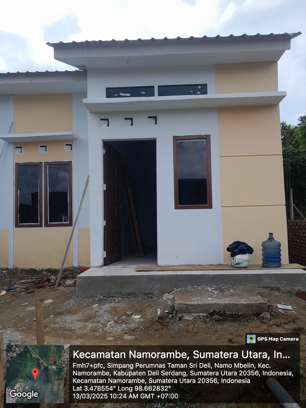 foto contoh rumah perumahan Royal Genesis
