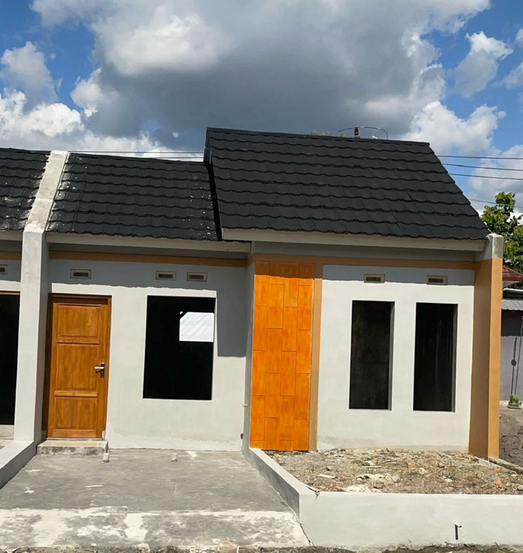 foto tampak rumah tipe 30/60 perumahan CAKRAWALA UTAMA RESIDENCE 10