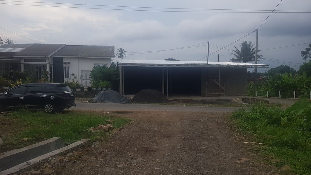 foto posisi tengah perumahan DIO GRAND DITE 4