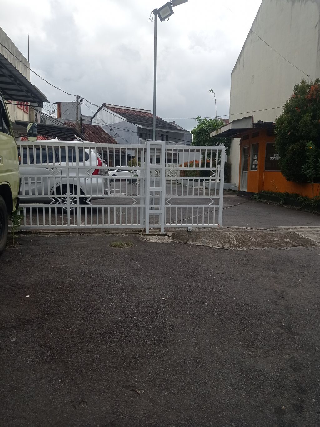 foto gerbang perumahan Kopo Indah Mangkubumi