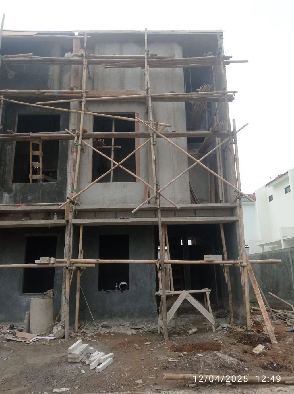 foto tampak rumah tipe 41 Compact High Ceiling (3KT) (592) perumahan G-Land Ciwastra Park 2