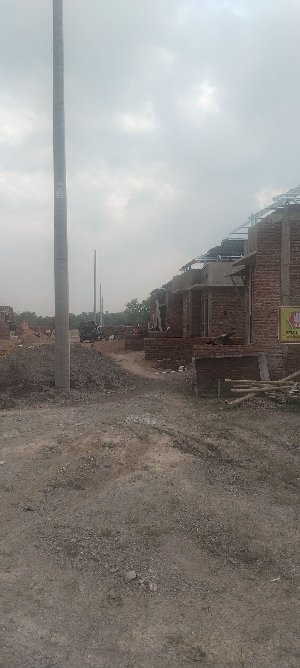 foto gerbang perumahan GRIYA RAKHA SEJAHTERA Toyogo