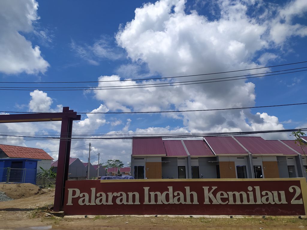 foto gerbang perumahan PALARAN INDAH KEMILAU 2 TAHAP 2