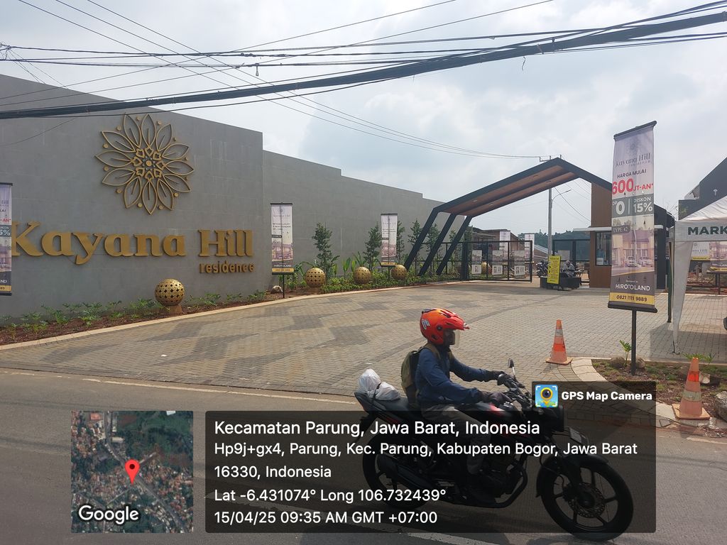 foto gerbang perumahan KAYANA HILL