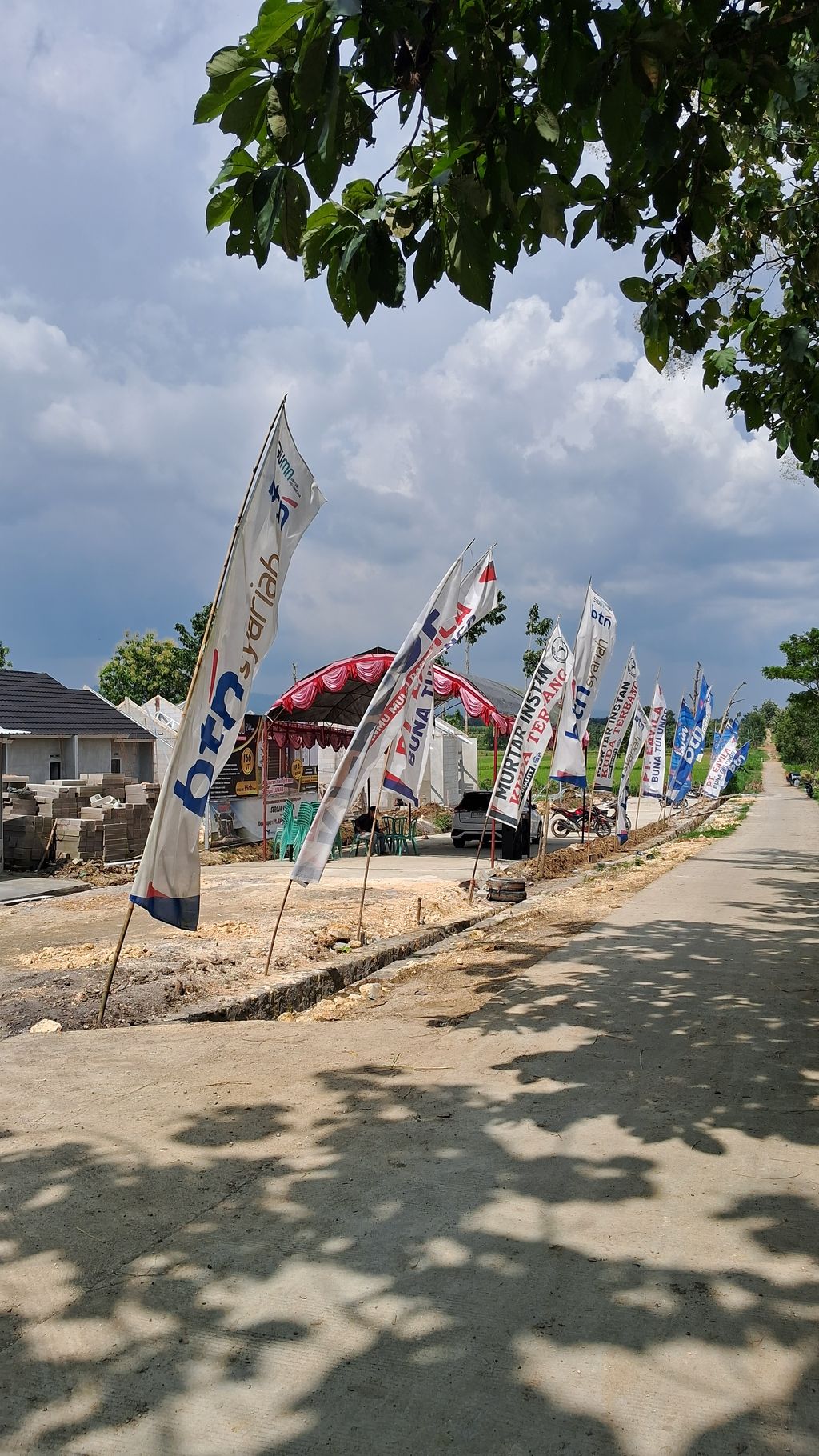 foto gerbang perumahan SEROJA VILLAGE