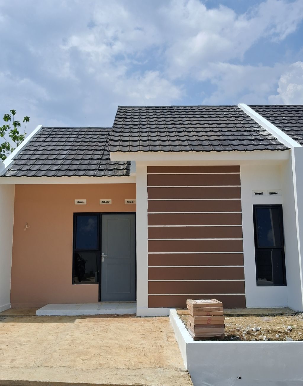 foto contoh rumah perumahan SEROJA VILLAGE