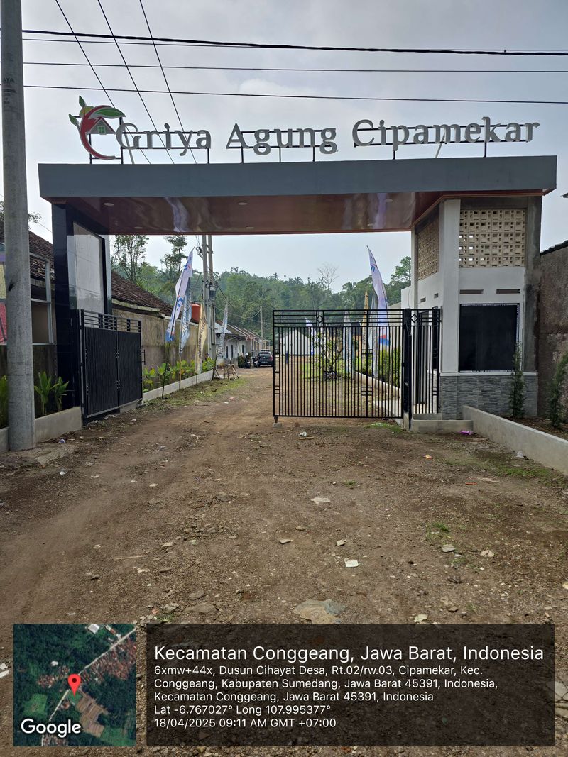 foto gerbang perumahan Griya Agung Cipamekar