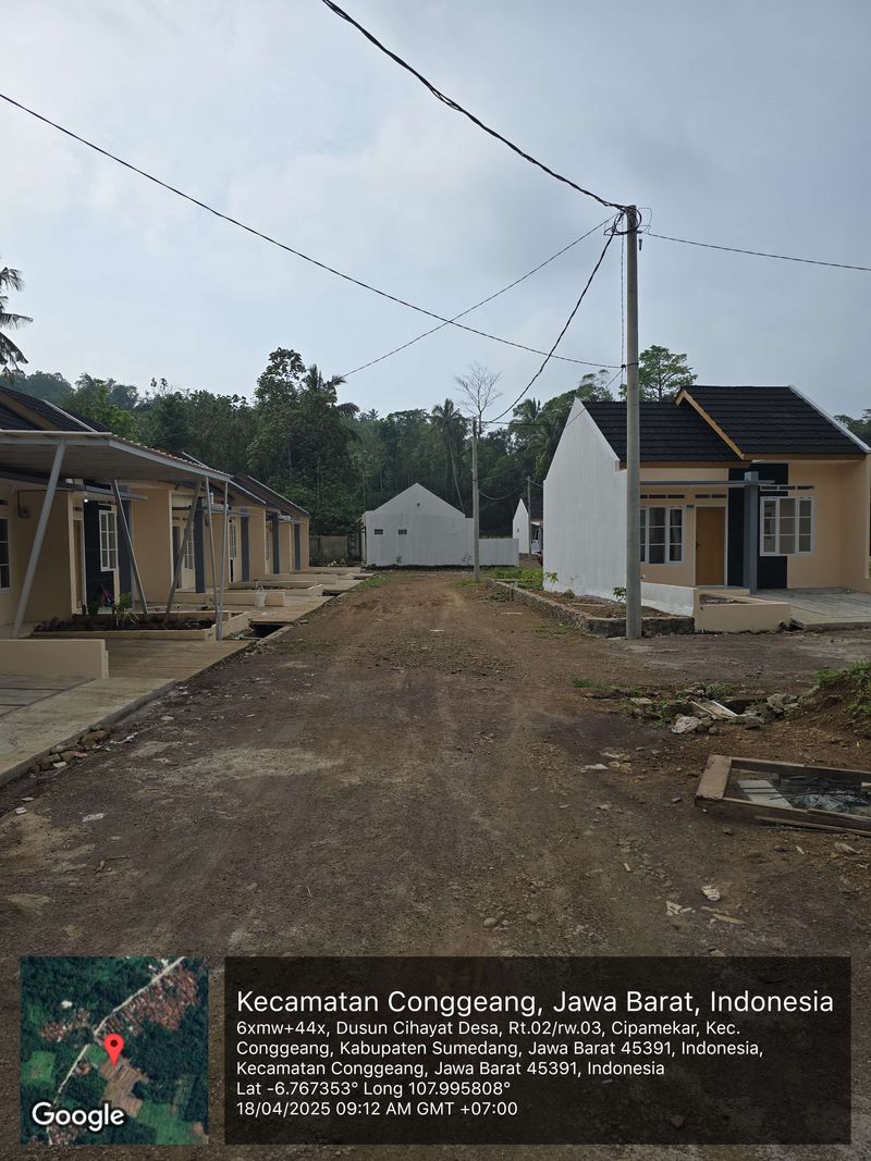 foto posisi tengah perumahan Griya Agung Cipamekar