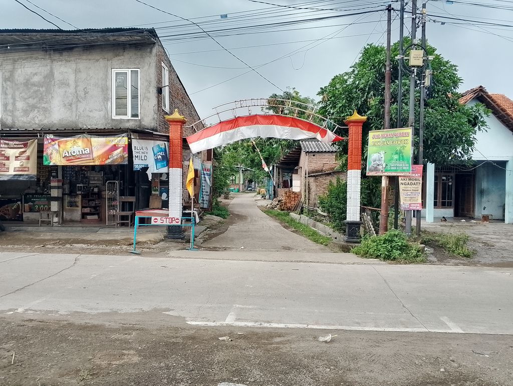 foto gerbang perumahan MUTIARA PRIGI 4