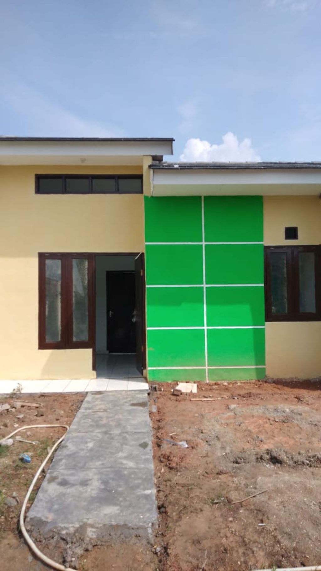foto tampak rumah tipe SUBSIDI 2017 perumahan NEW GRAHA MEKARSARI INDAH