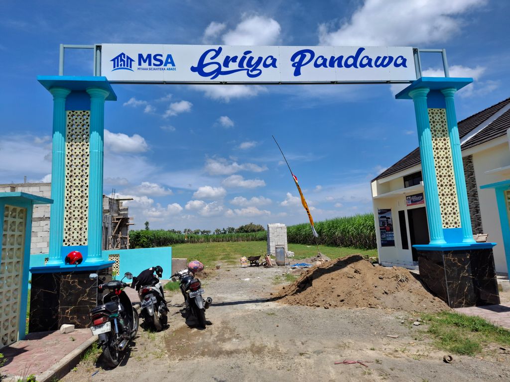 foto gerbang perumahan GRIYA PANDAWA