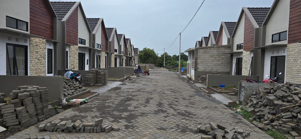 foto gerbang perumahan GRAHA WILIS REGENCY