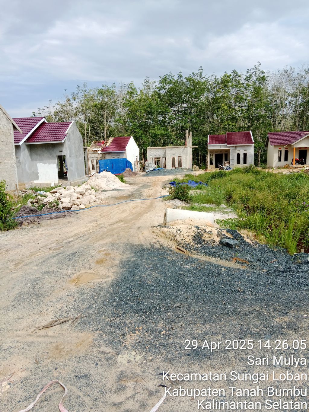 foto posisi tengah perumahan GRAND MUTIARA 2