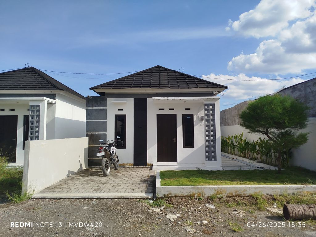 foto tampak rumah tipe 40/100 perumahan MUTIARA KEKERI Tahap II