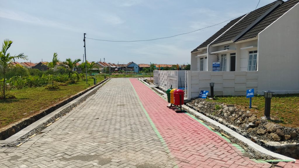 foto posisi tengah perumahan RUMAH NINGRAT KENDAL 2