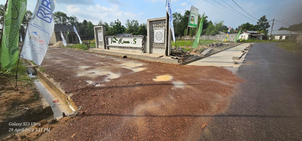 foto gerbang perumahan PURI KIRANA 5