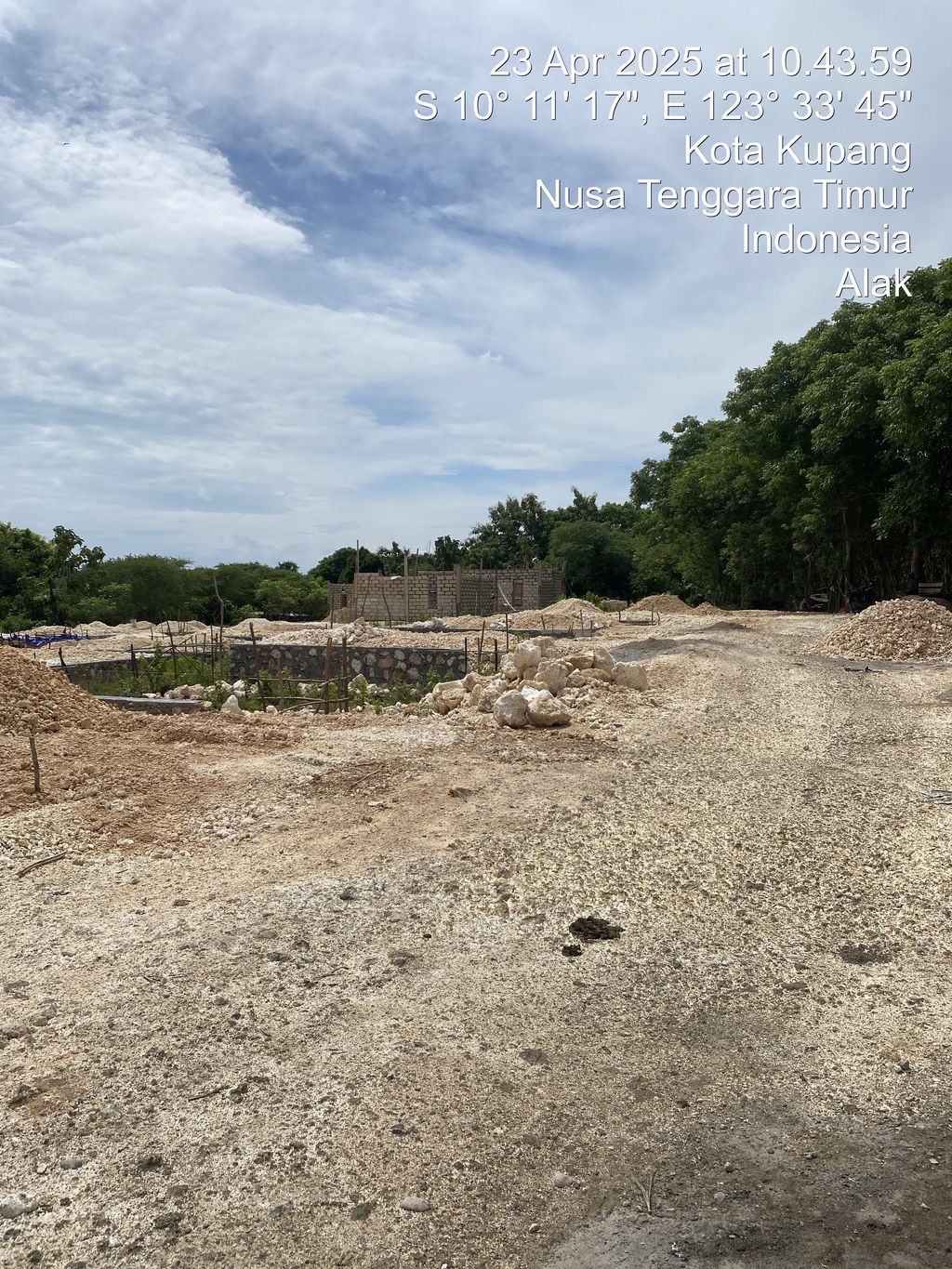 foto posisi tengah perumahan JATI REGENCY