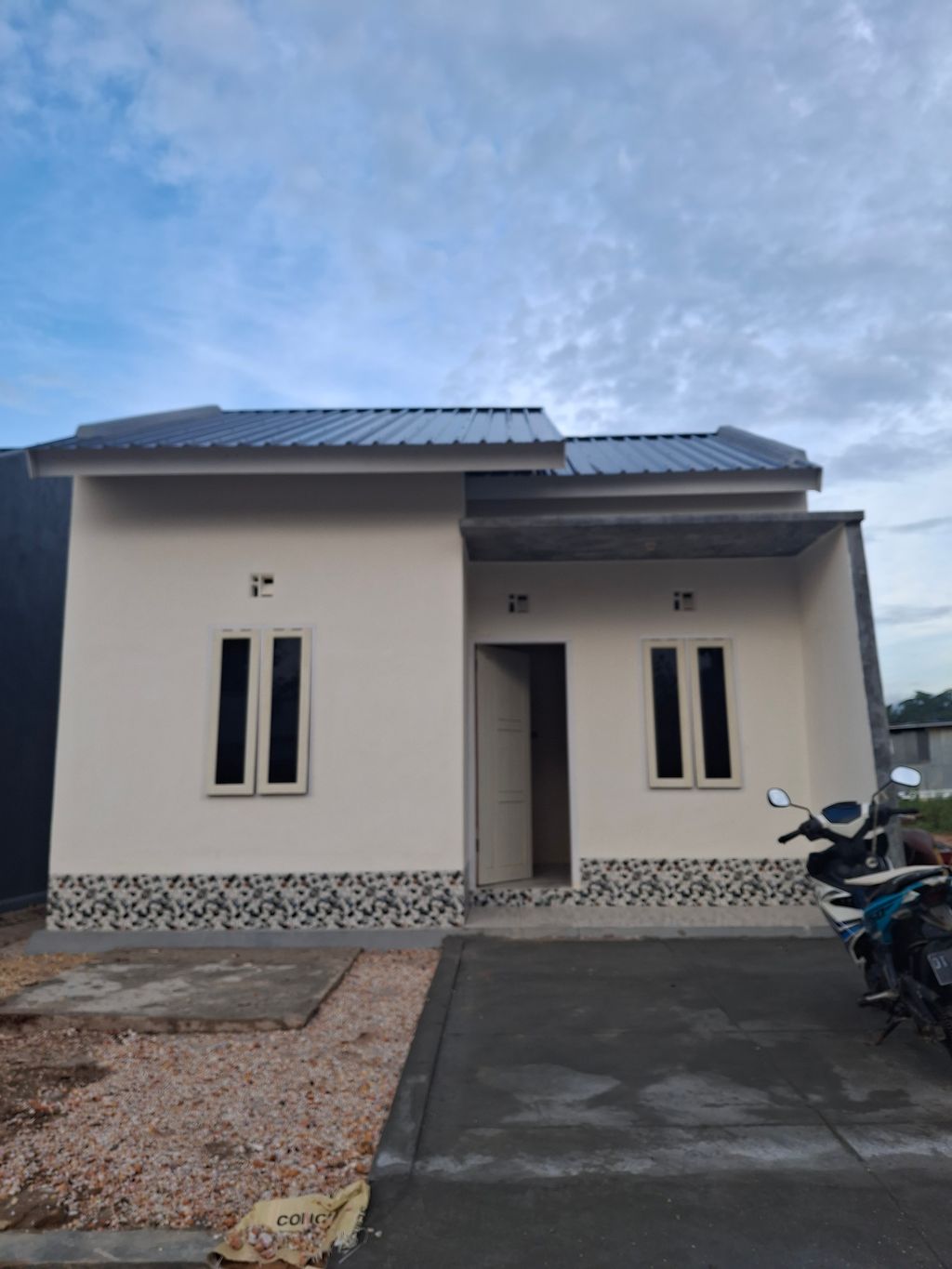 foto contoh rumah perumahan PERUMAHAN NUR EMPAT TAHAP VI