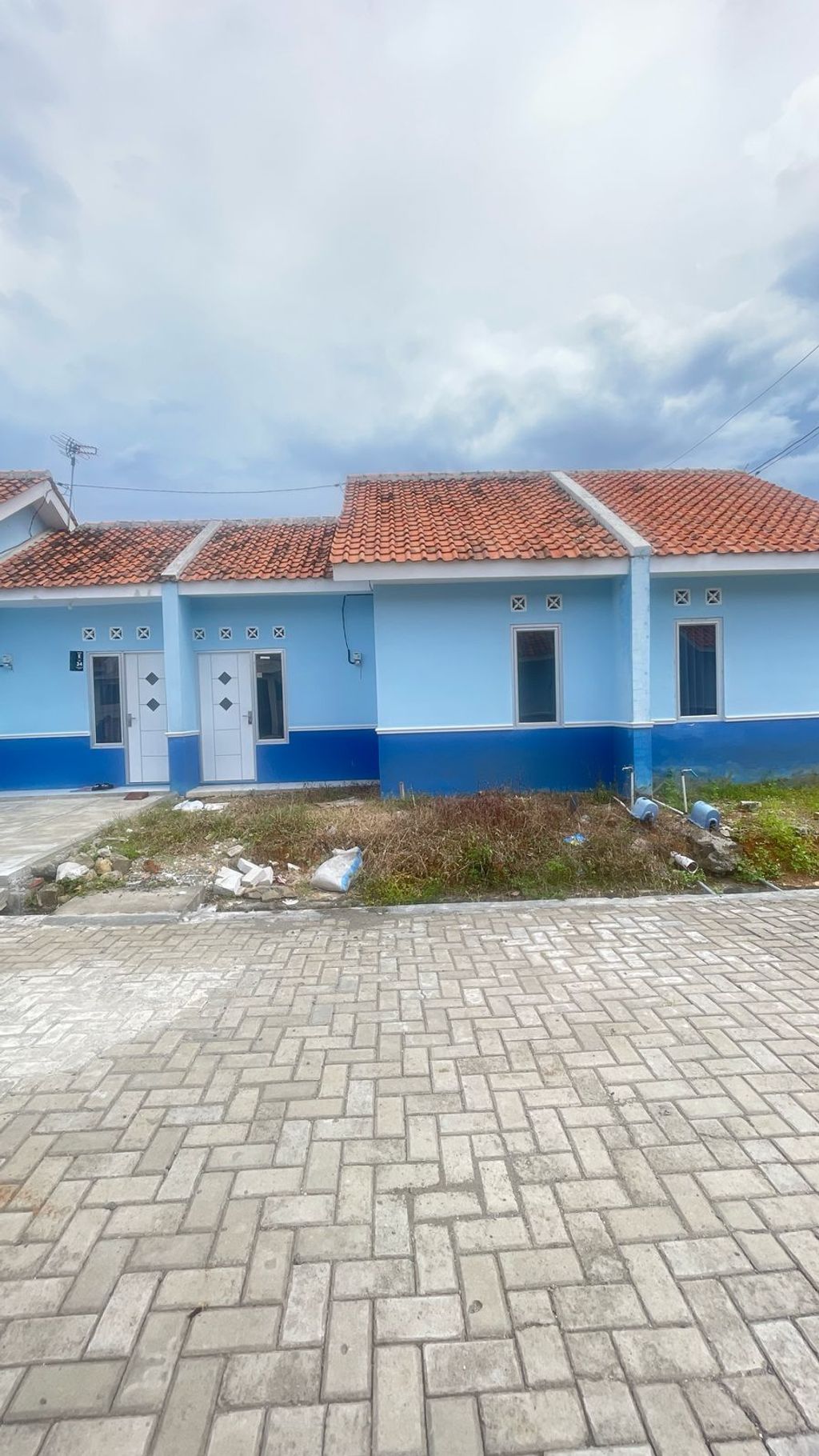 foto tampak rumah tipe 30/60 BLOK E NO 33 perumahan GRAND MAHKOTA SULTAN 4