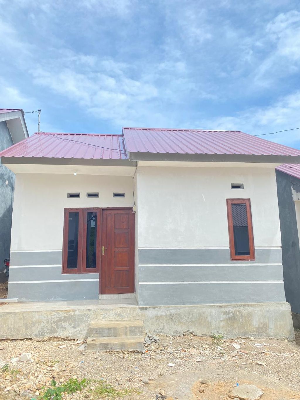 foto tampak rumah tipe 36/84 perumahan JATI REGENCY
