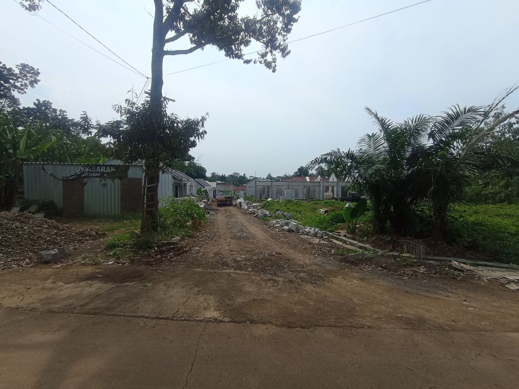 foto gerbang perumahan Wangsa Village