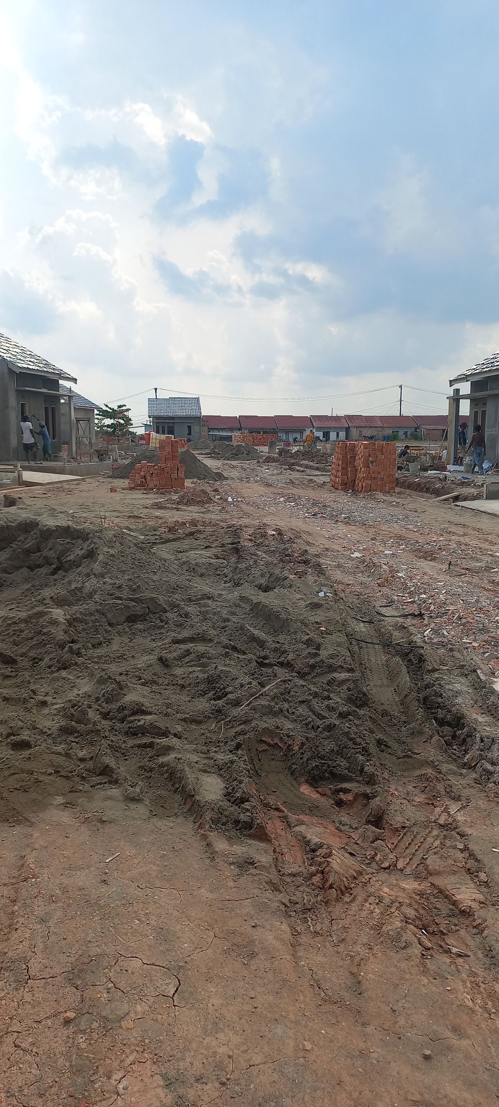 foto posisi tengah perumahan BAHAGIA CITRA LESTARI