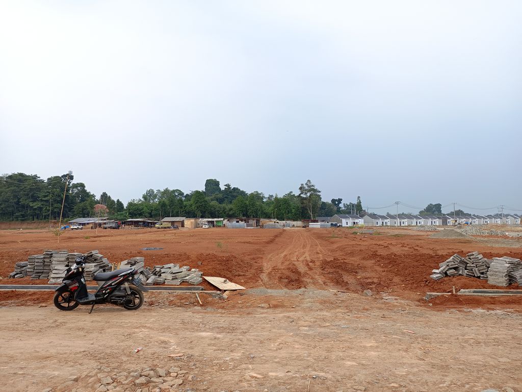 foto posisi tengah perumahan PERMATA MUTIARA MAJA - CLUSTER BERYL