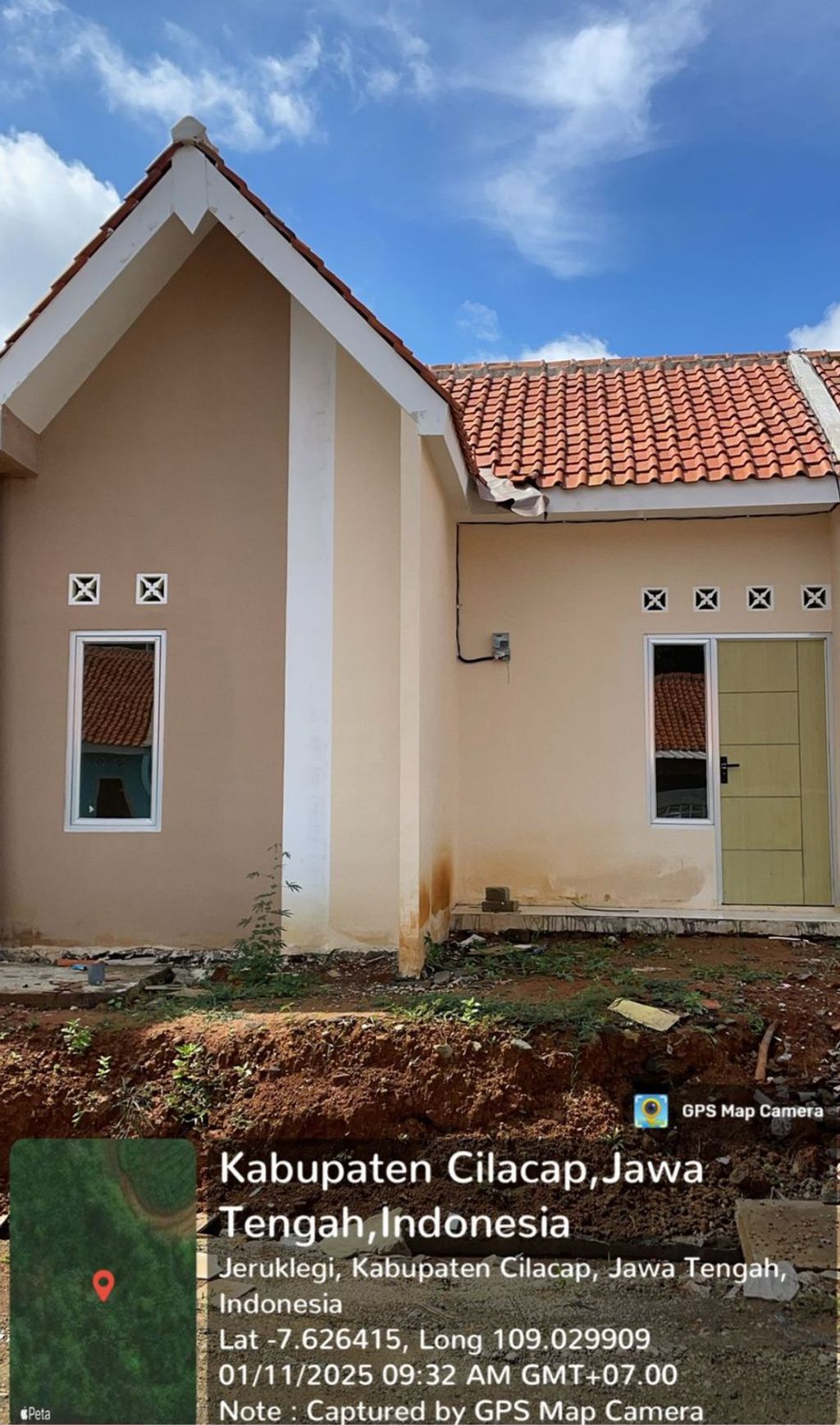 foto tampak rumah tipe 30/60 blok D no.23 Subsidii perumahan GRAND MAHKOTA SULTAN 4