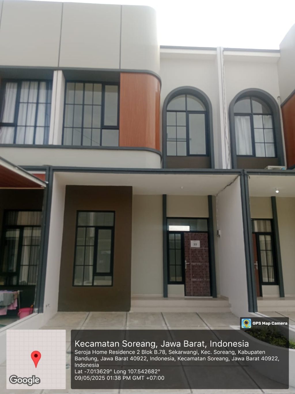 foto tampak rumah tipe 43 Compact (3 kamar) (552) perumahan Cluster Beverly