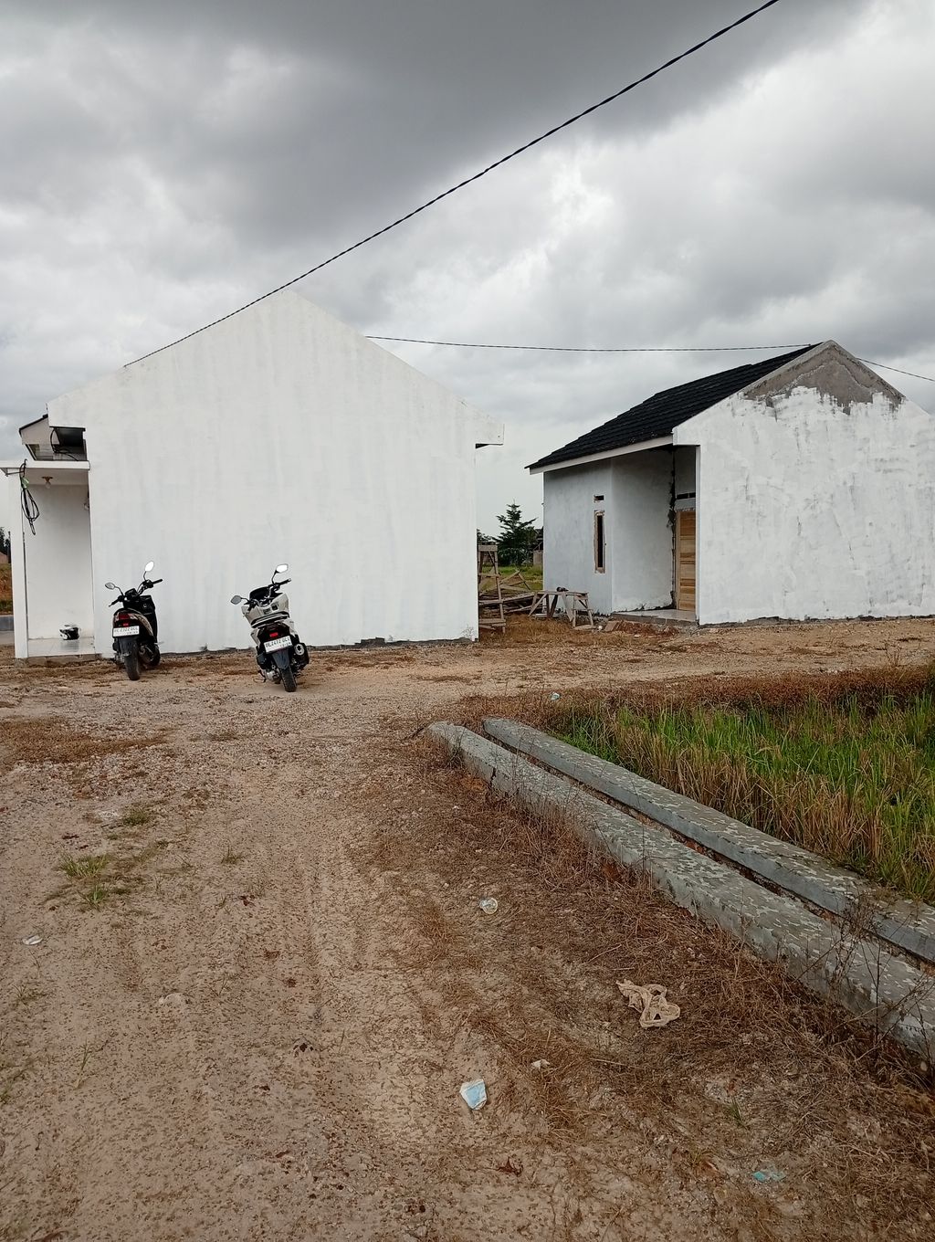 foto gerbang perumahan PERUMAHAN ARJUNA 88