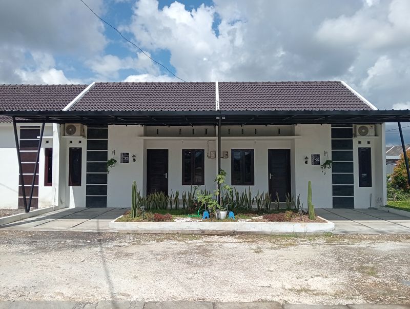 foto posisi tengah perumahan DEWI SINTA RESIDENCE 2