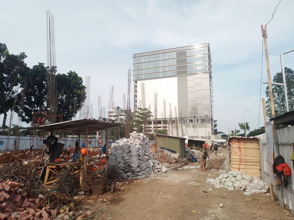 foto posisi tengah perumahan RUKO QUANTUM