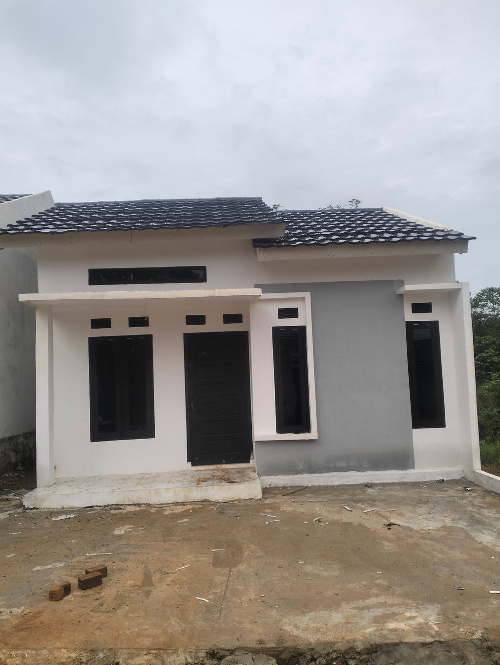foto contoh rumah perumahan PESONA KARANG SARI