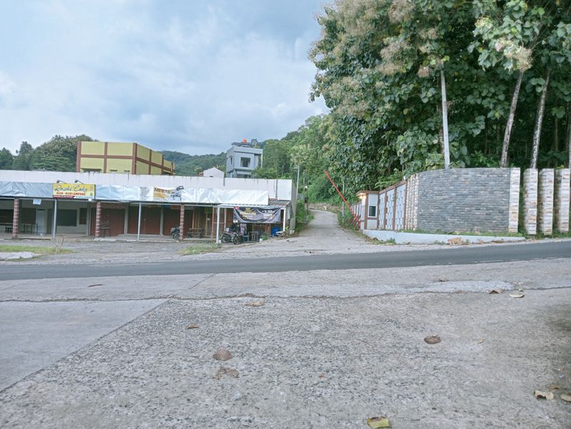 foto gerbang perumahan TEBET HILLS & QUEEN COURT