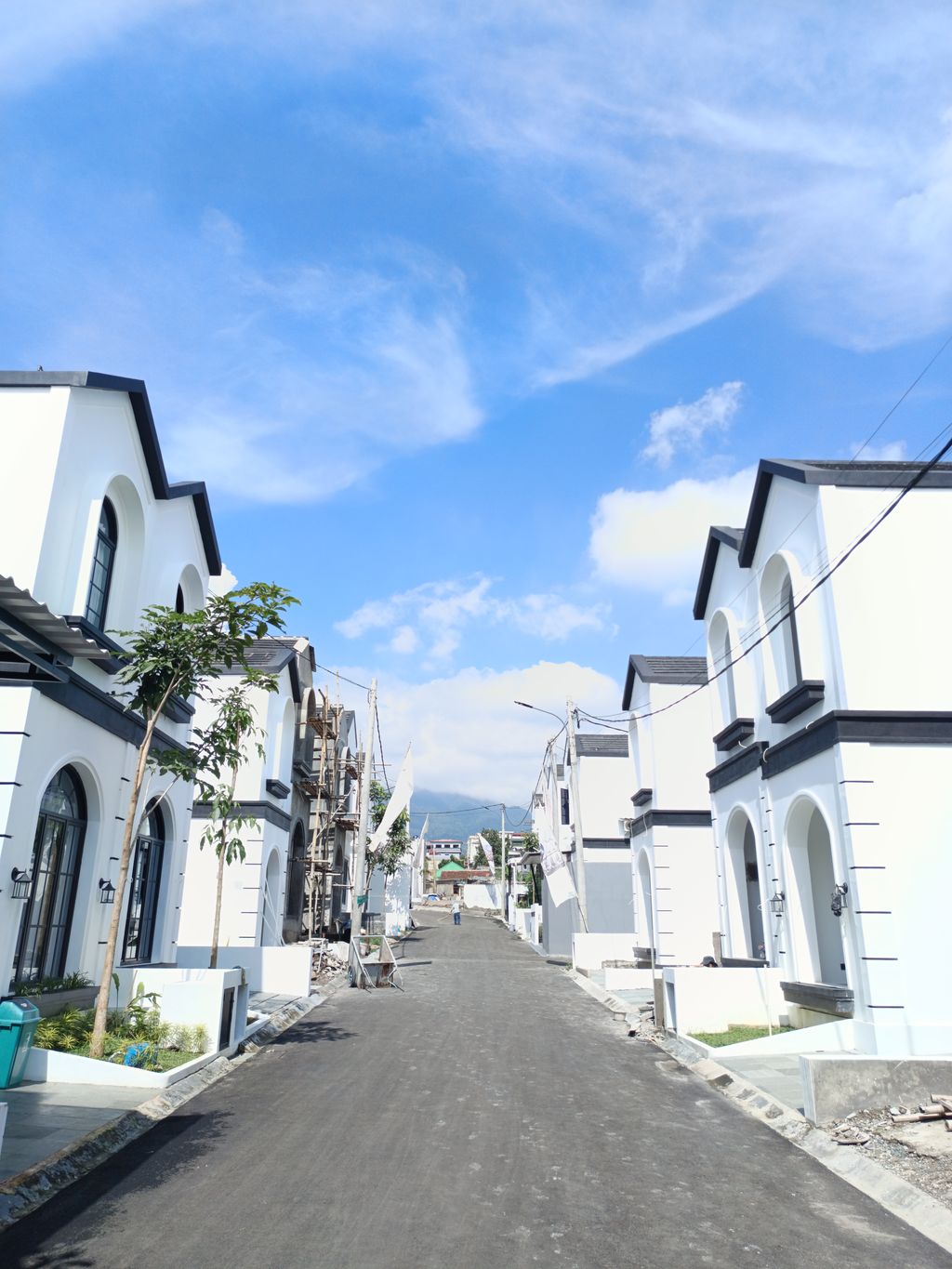 foto posisi tengah perumahan KEBUN RAYA NIRWANA