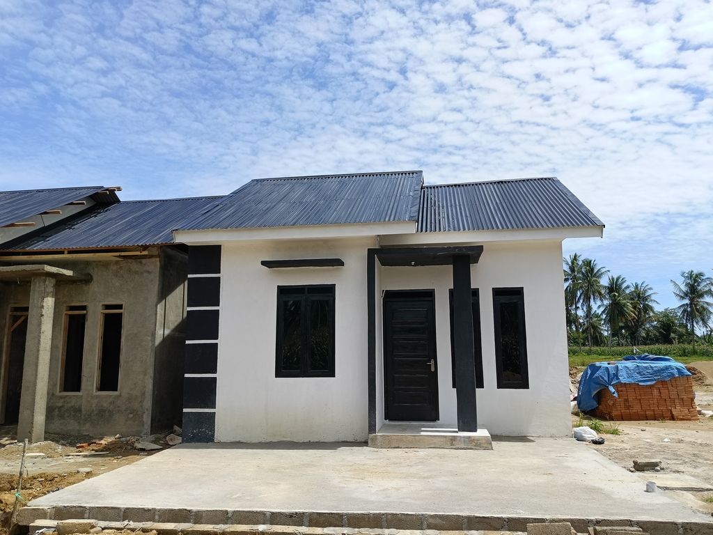 foto contoh rumah perumahan Pesona Premier