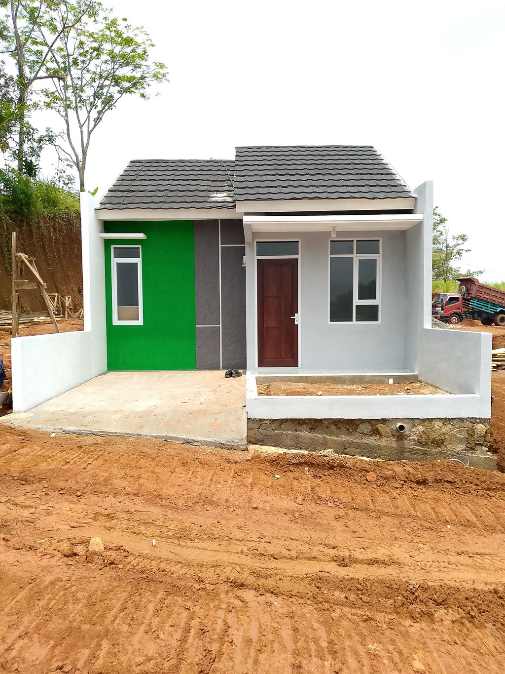 foto tampak rumah tipe 30 perumahan BUMI ALAM INDAH