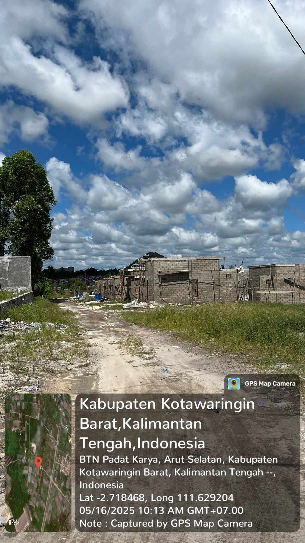 foto gerbang perumahan Shafa Residence