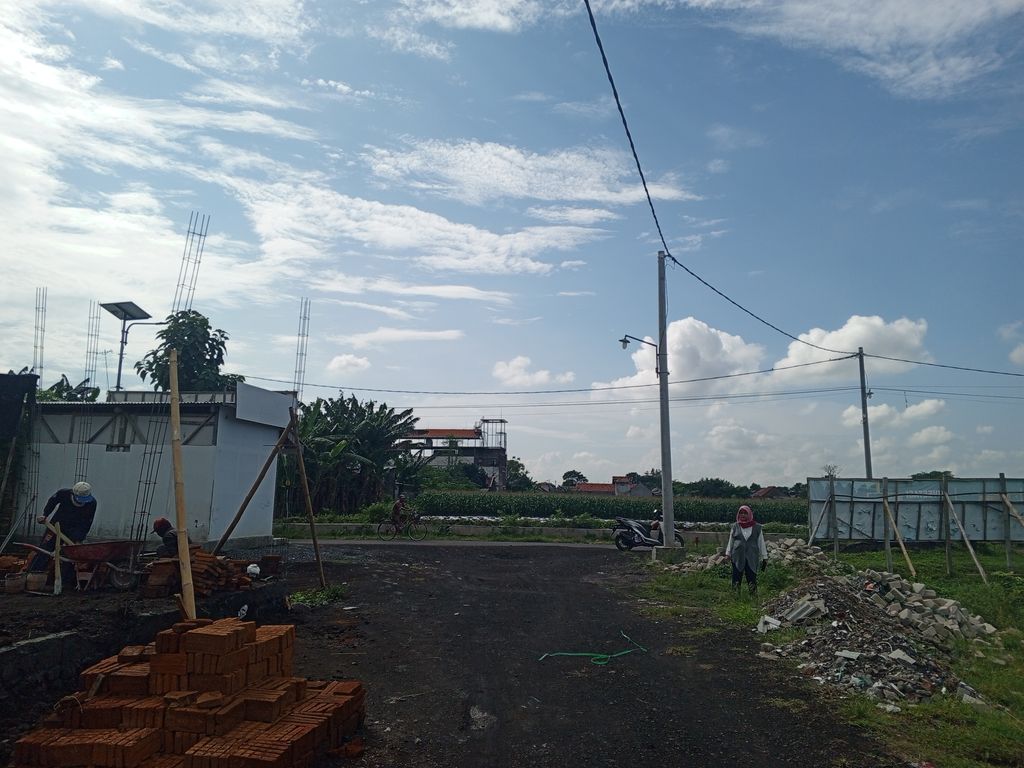 foto posisi tengah perumahan PERUM ESTU SAE RESIDENCE
