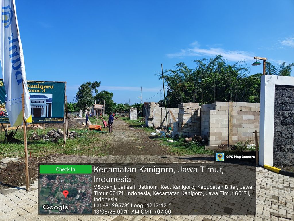 foto gerbang perumahan GRIYA KANIGORO RESIDENCE 3