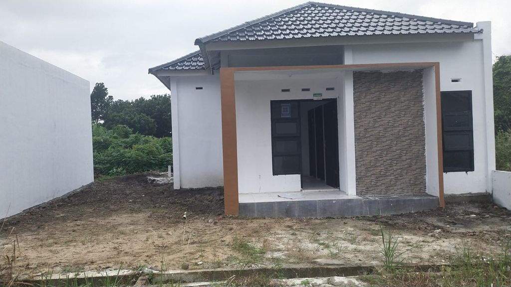 foto contoh rumah perumahan YESTI GRAHA V