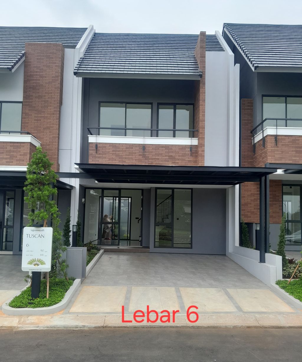 foto tampak rumah tipe Tuscan perumahan BUKIT GOLF LAGOON PARK