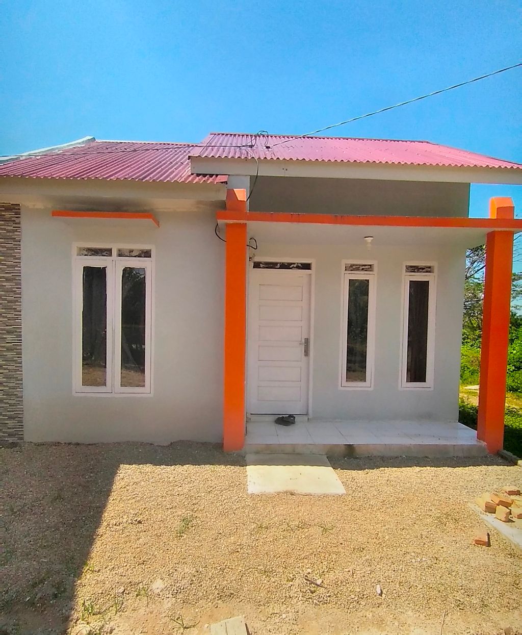 foto tampak rumah tipe RSH 36 perumahan GRIYA AMANAH BALAH HILIA